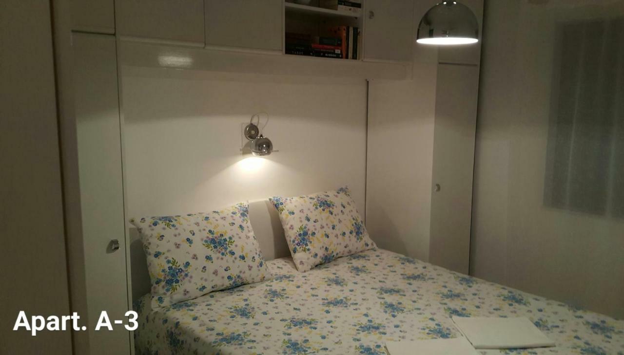 Apartmani A1 Marina, Okrug Gornji Trogir Kültér fotó