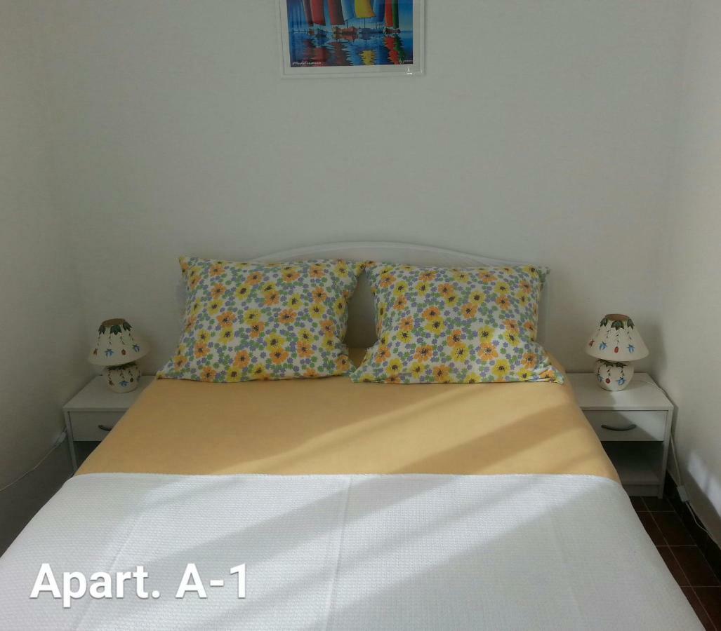 Apartmani A1 Marina, Okrug Gornji Trogir Kültér fotó
