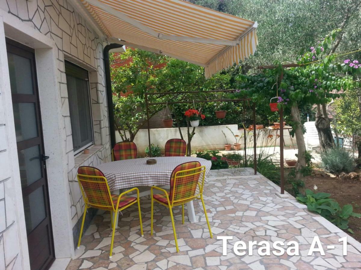 Apartmani A1 Marina, Okrug Gornji Trogir Kültér fotó