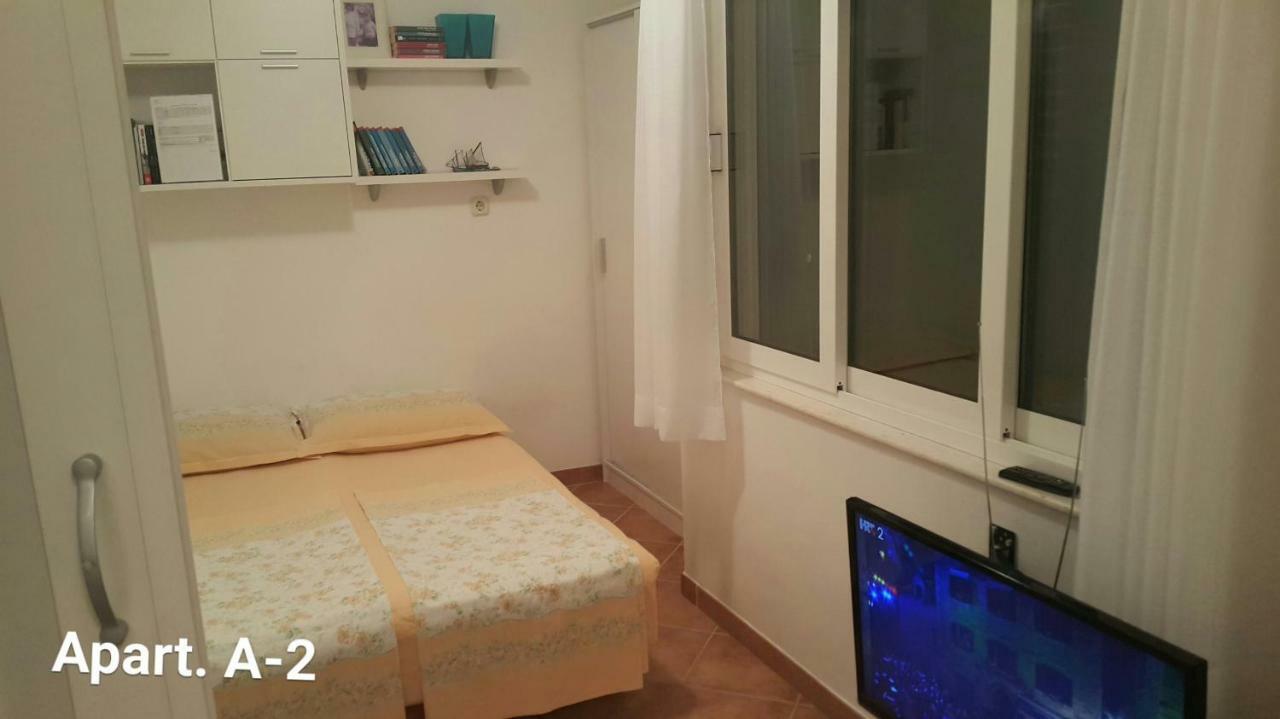 Apartmani A1 Marina, Okrug Gornji Trogir Kültér fotó